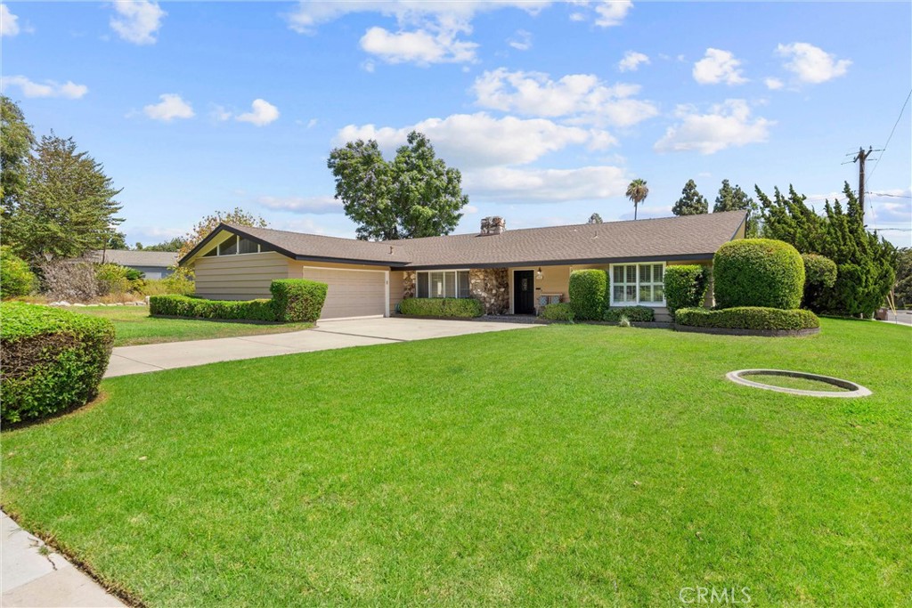 698 Wellesley Property Photo 28