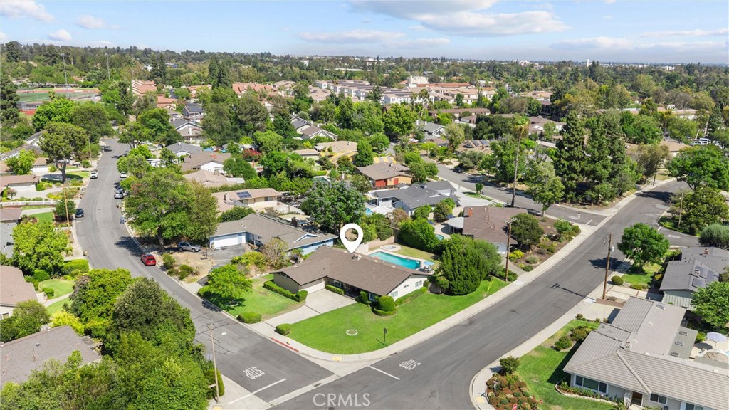 698 Wellesley Property Photo 30