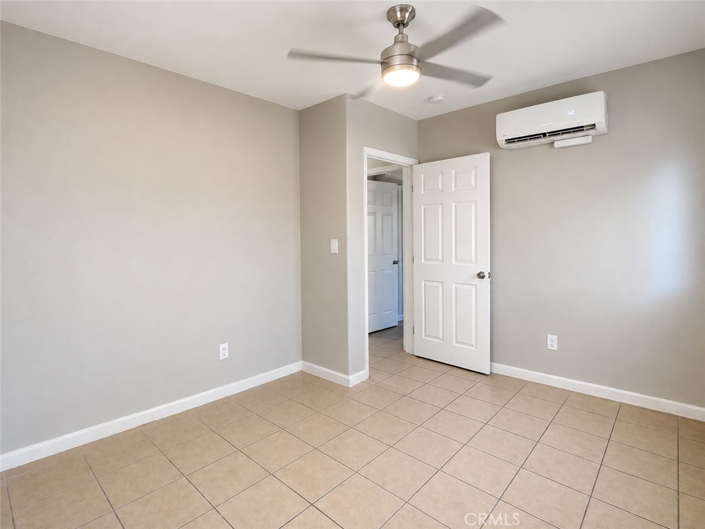 16773 Randall Avenue B Property Photo 10