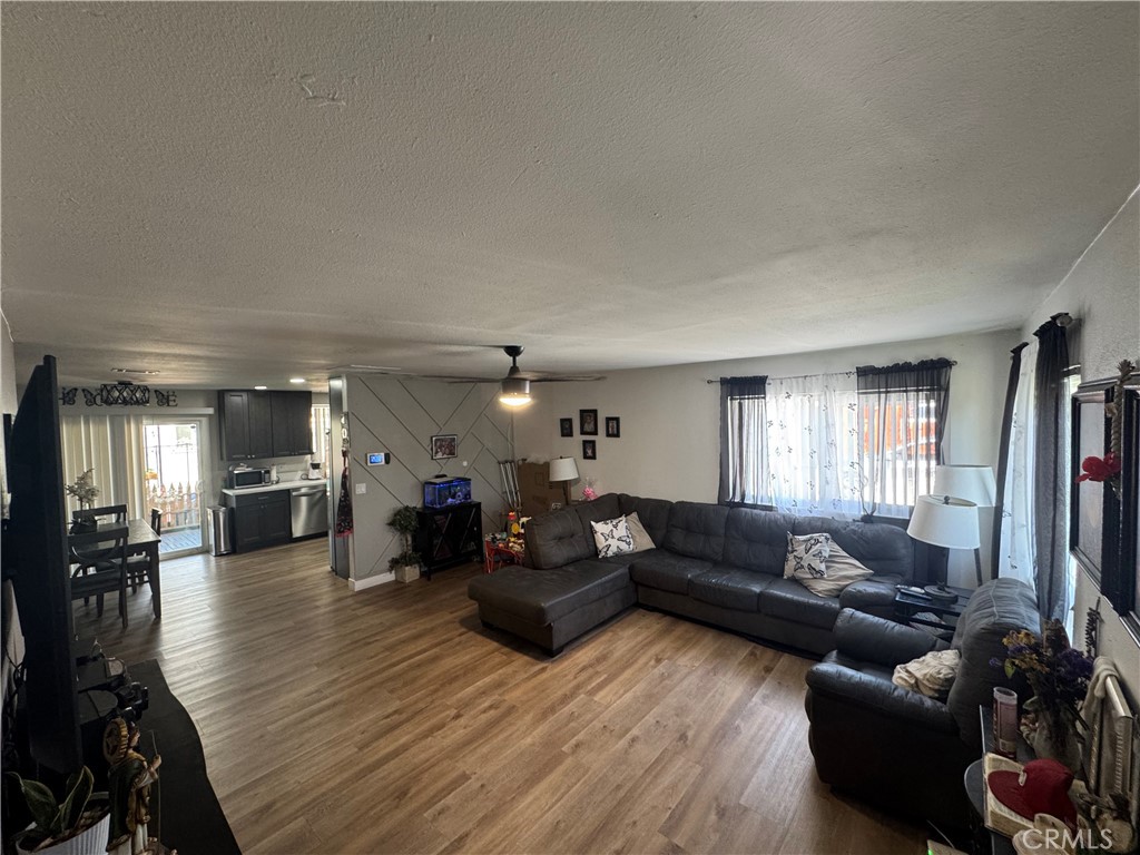 1504 Eucalyptus Property Photo 8