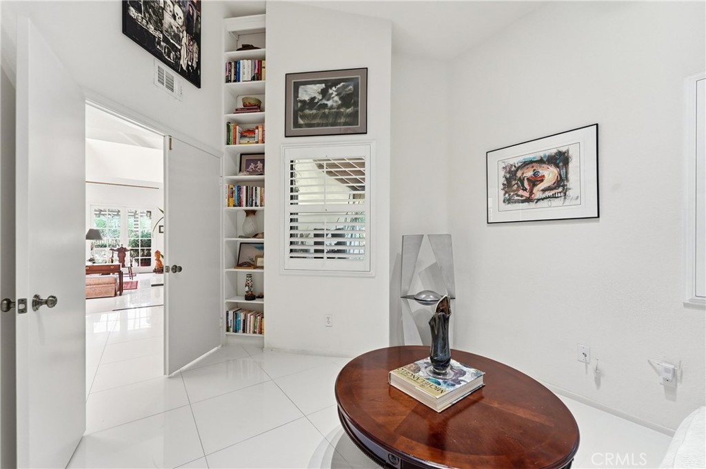 1715 Calle De Oro Property Photo 29