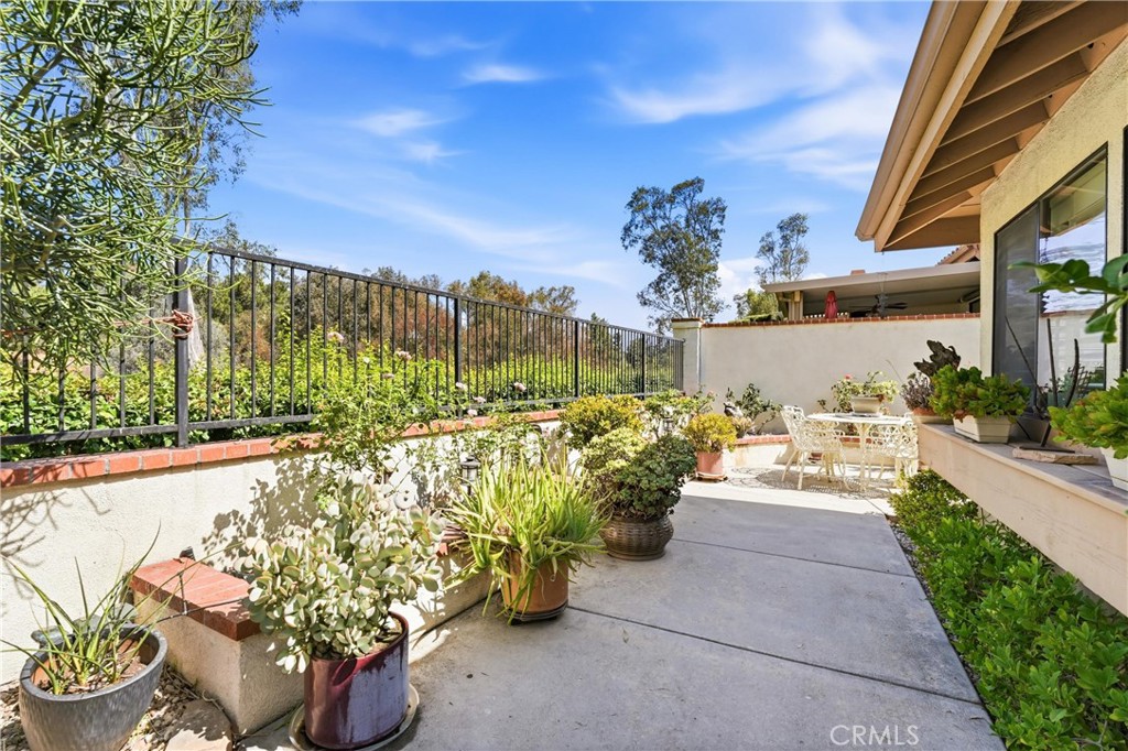 1715 Calle De Oro Property Photo 38