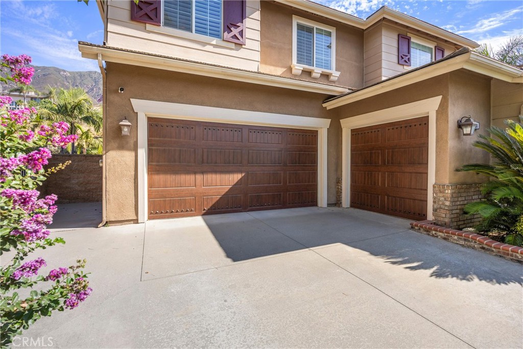 9856 Summerhill Road Property Photo 3