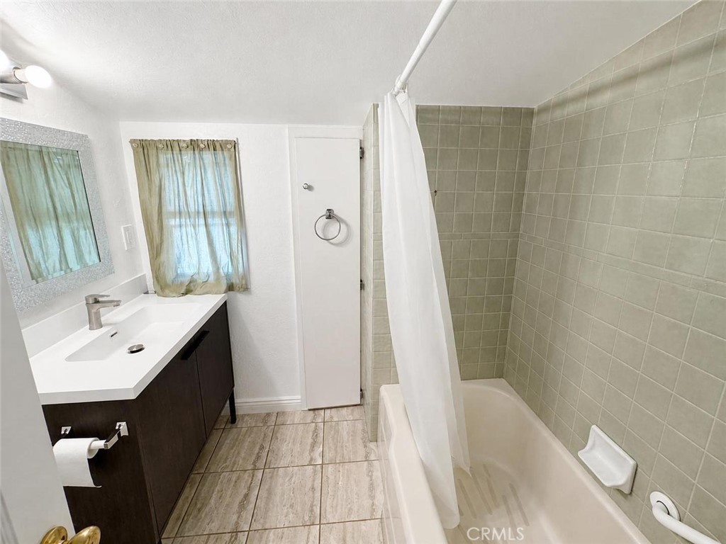 468 Jeffries Property Photo 29