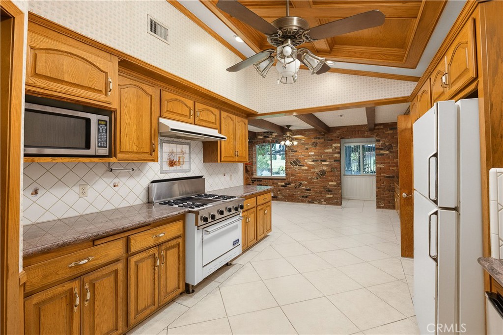 13021 Vista Property Photo 13