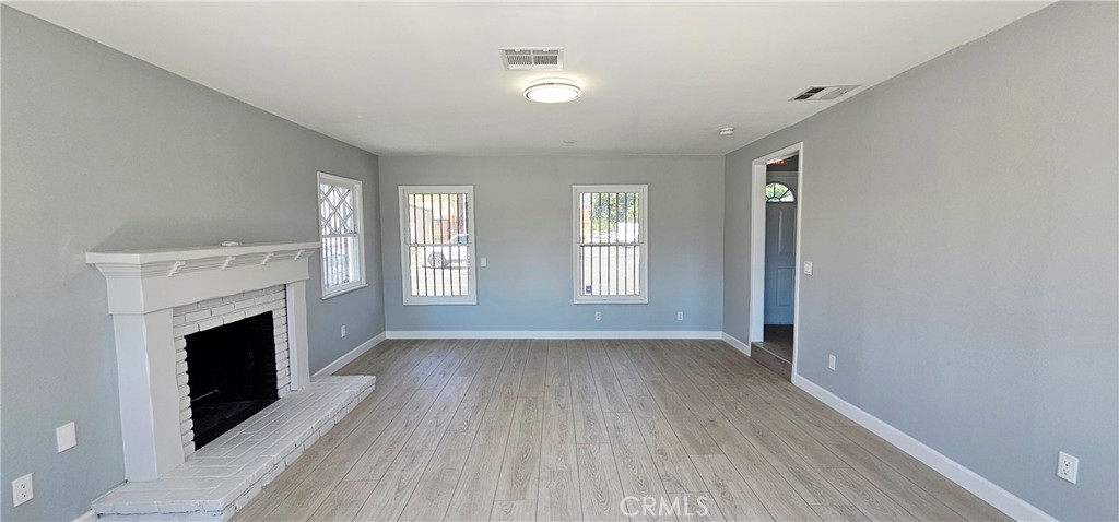 1809 E Danes Drive Property Photo 3