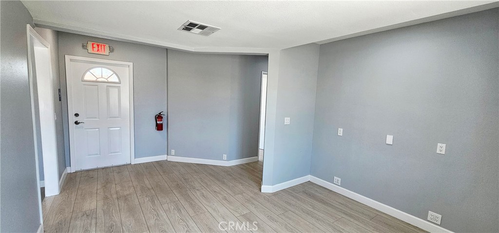 1809 E Danes Drive Property Photo 9
