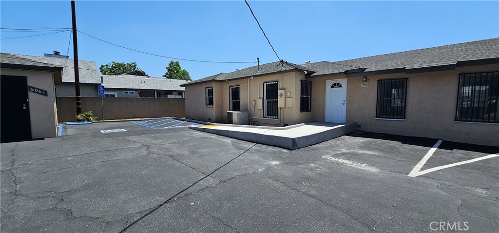 1809 E Danes Drive Property Photo 14