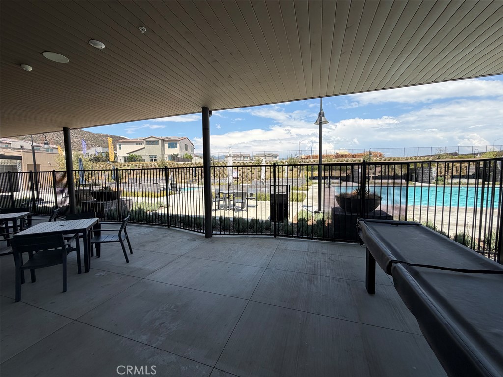 16020 Sunny Court Property Photo 5