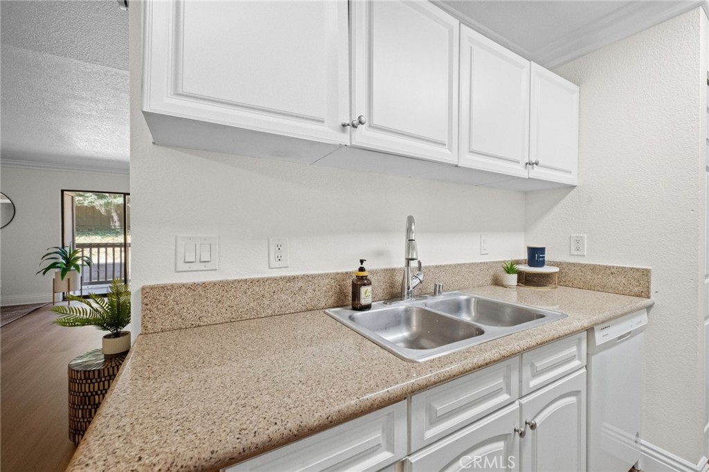 1265 Kendall Drive 613 Property Photo 16