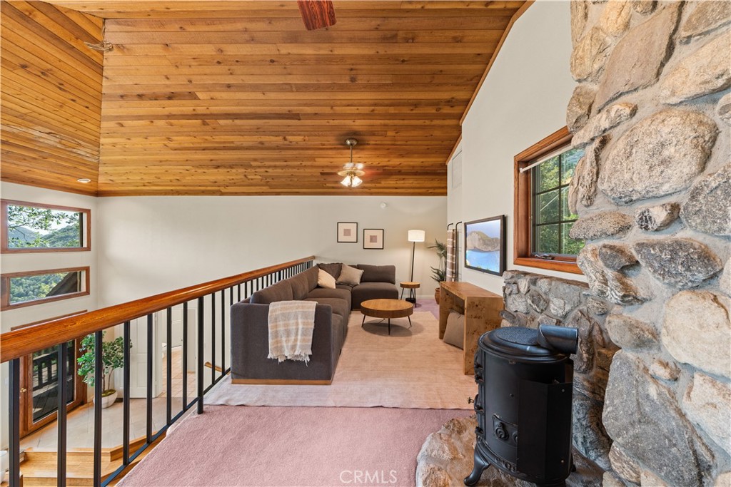 6381 Sugar Pines Property Photo 7