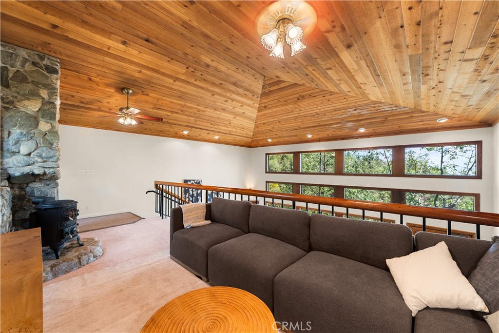 6381 Sugar Pines Property Photo 8