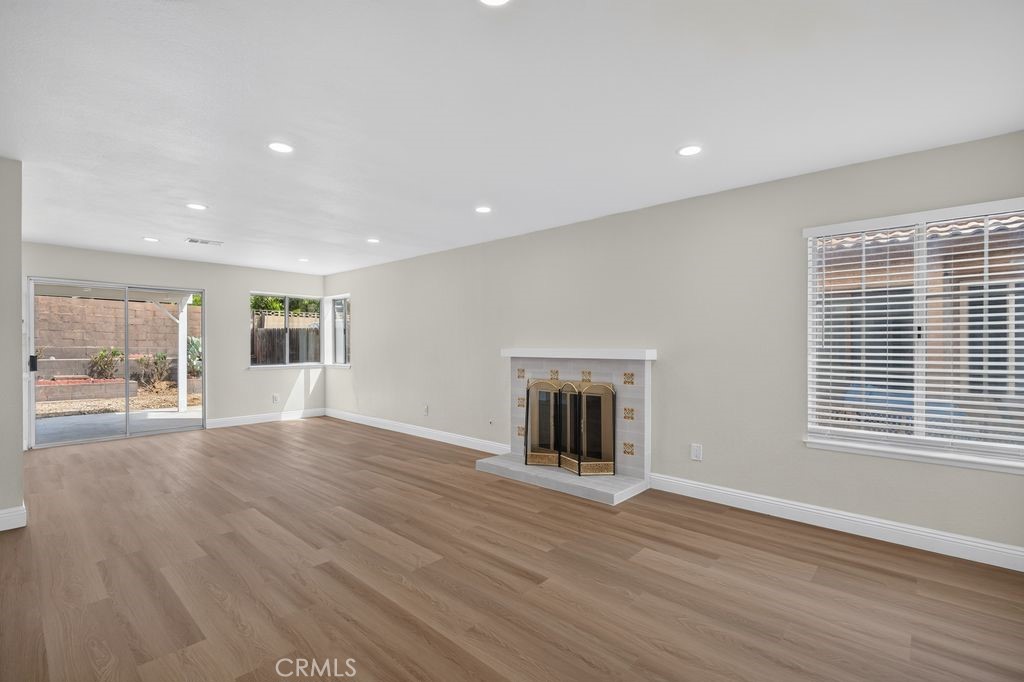 646 W Home Property Photo 4
