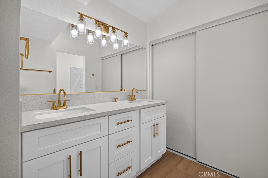 646 W Home Property Photo 17