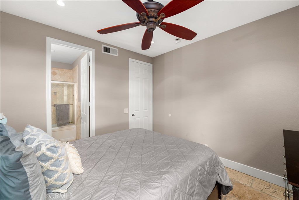 5060 Juneau Court Property Photo 24