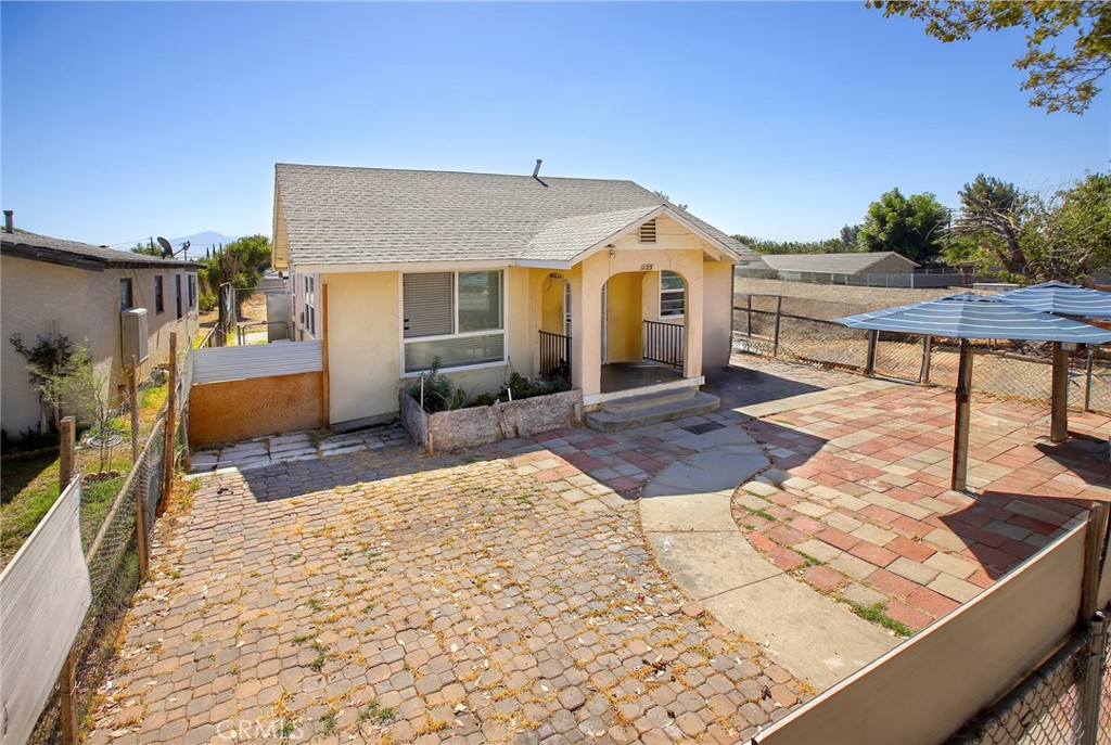 125 N Date Avenue Property Photo 1