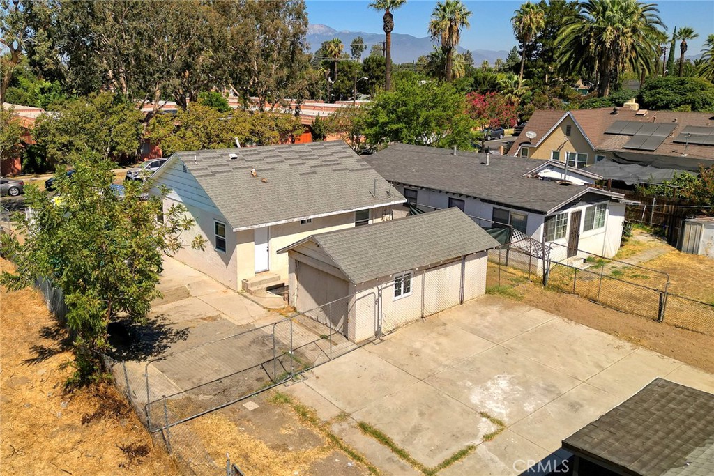 125 N Date Avenue Property Photo 4