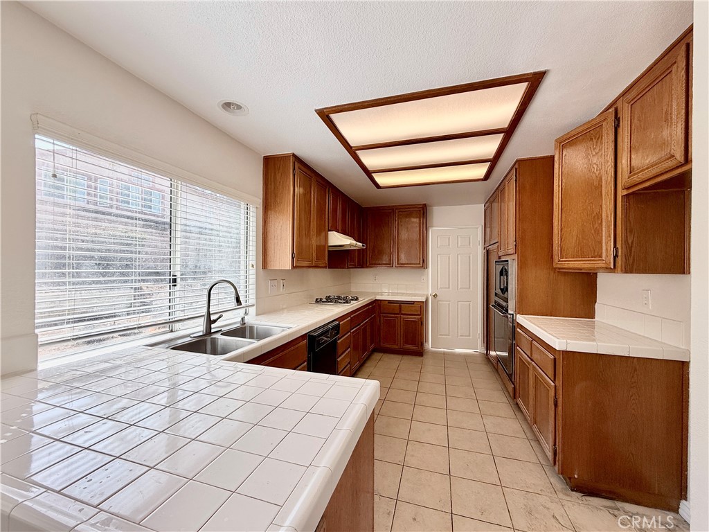 11426 Lomello Property Photo 5