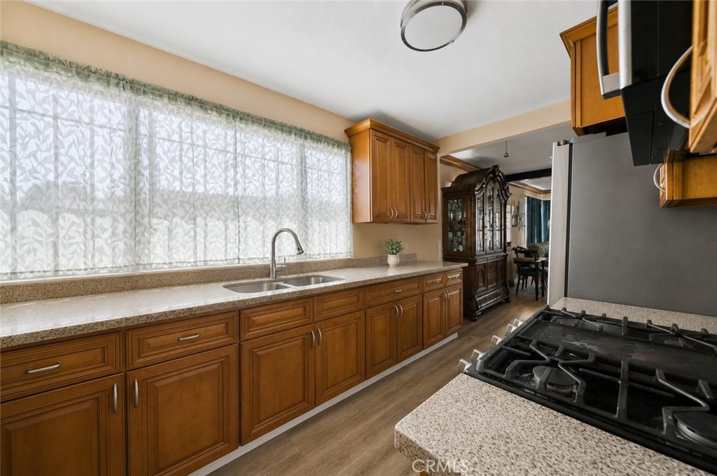 1221 W 88th Property Photo 16