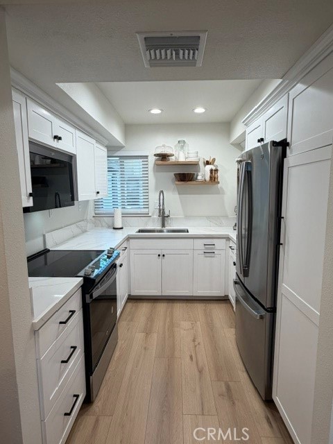 626 Greendale Property Photo 7