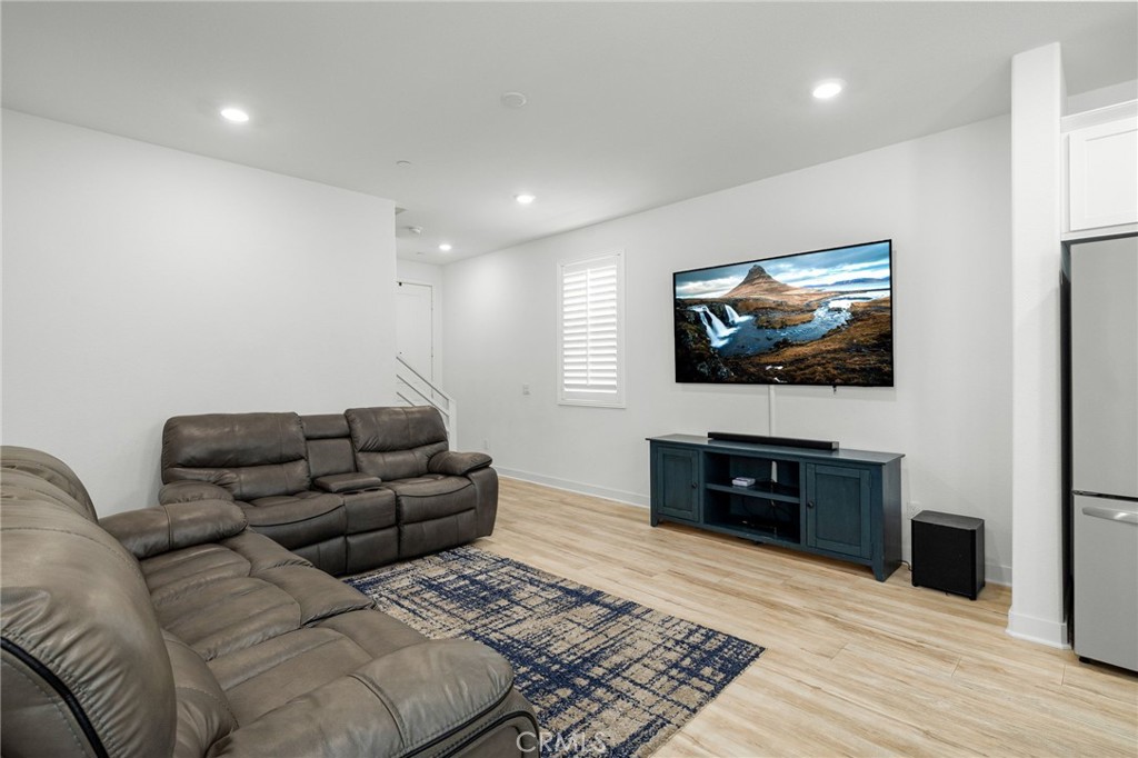 2001 Dewdrop Property Photo 16