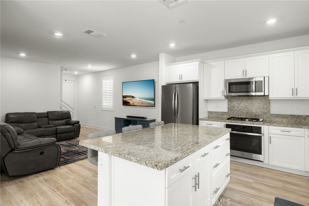 2001 Dewdrop Property Photo 21