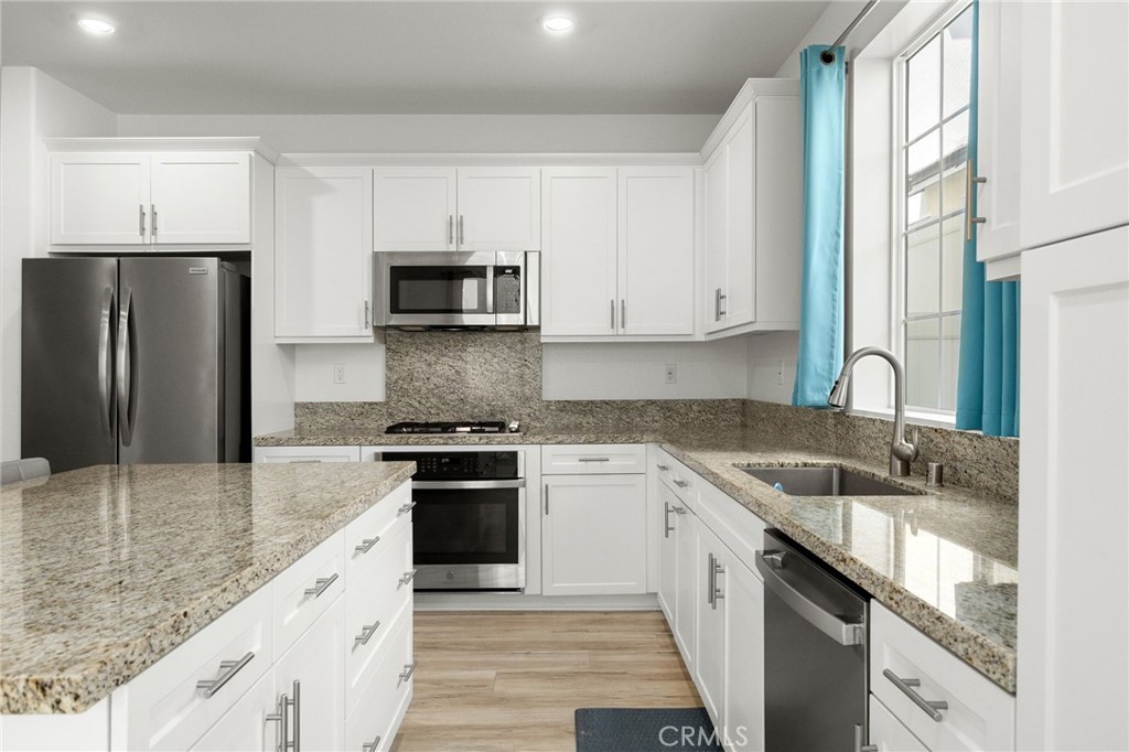 2001 Dewdrop Property Photo 22