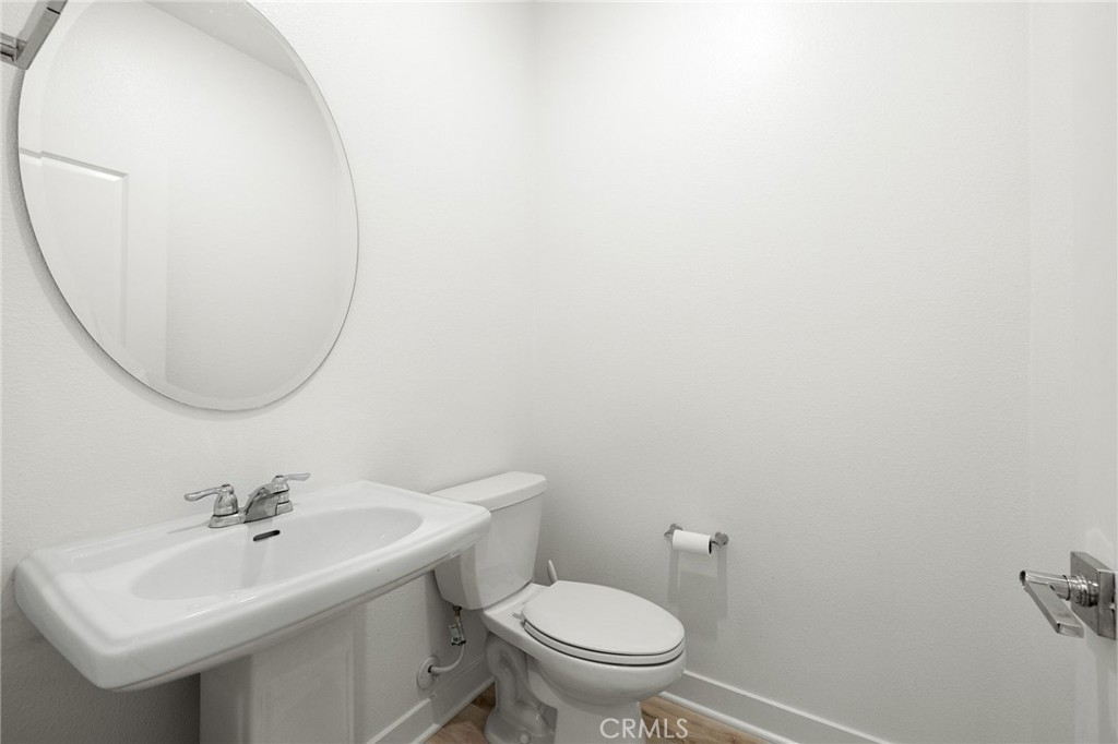 2001 Dewdrop Property Photo 26