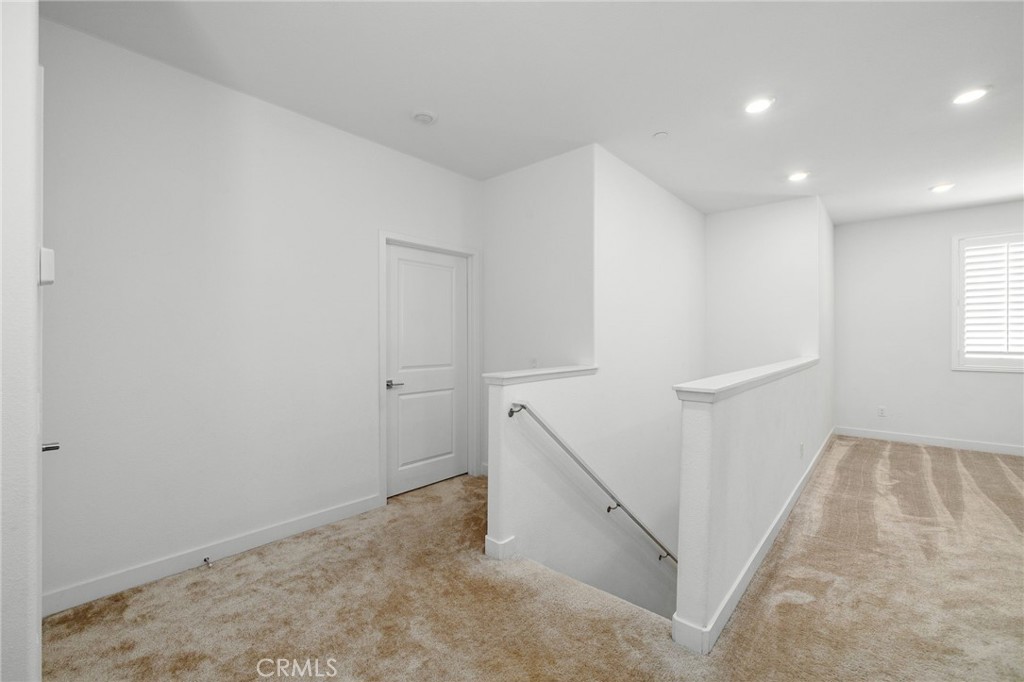 2001 Dewdrop Property Photo 36