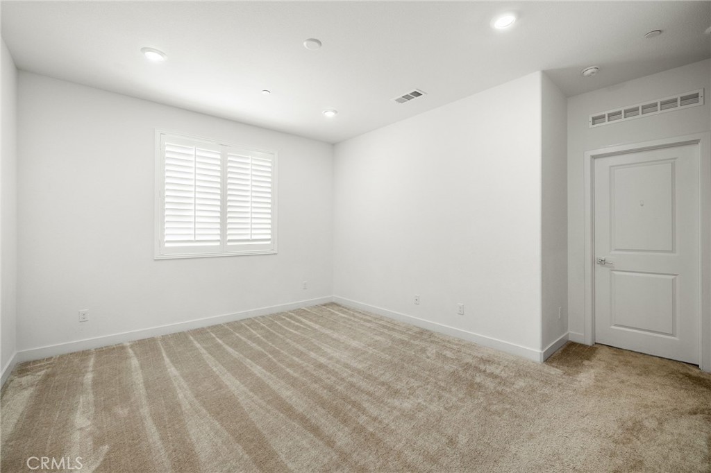 2001 Dewdrop Property Photo 37