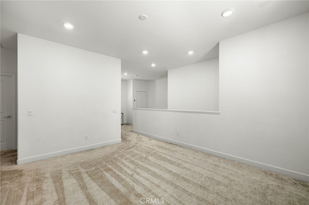 2001 Dewdrop Property Photo 38