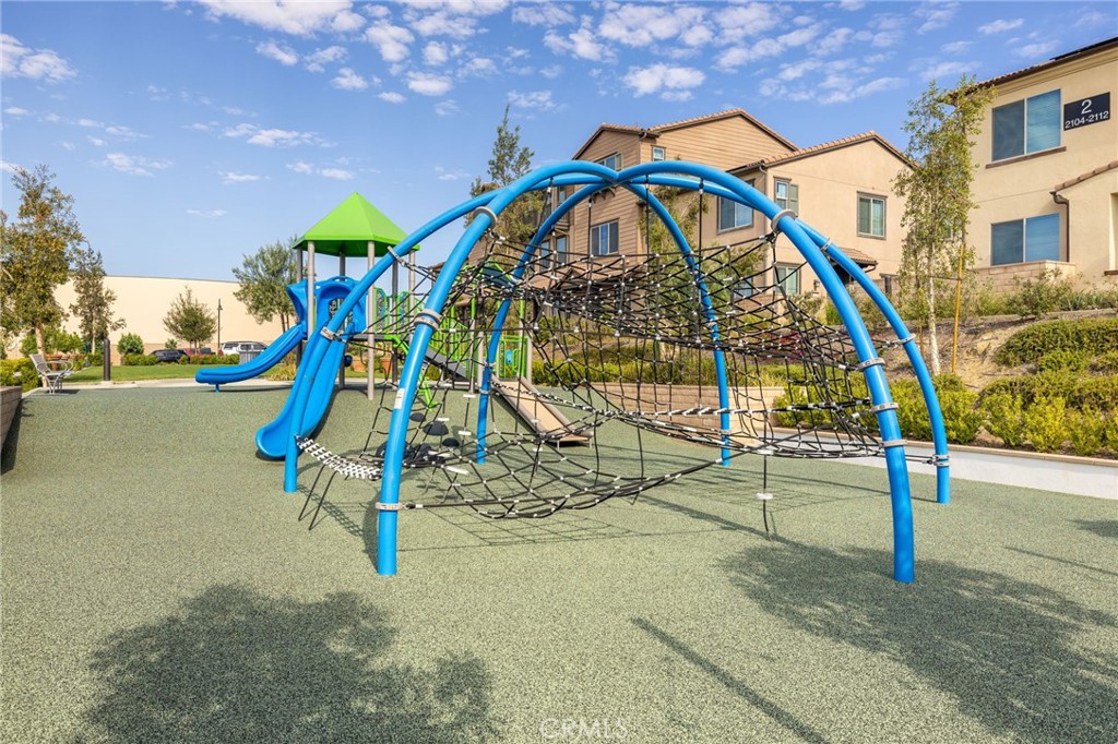 2001 Dewdrop Property Photo 66