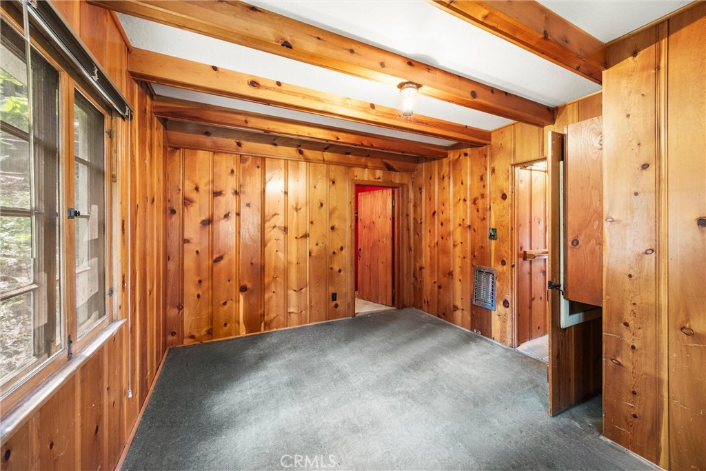 320 Flower Drive Property Photo 16