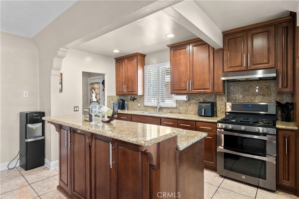 6503 Wilcox Avenue Property Photo 10