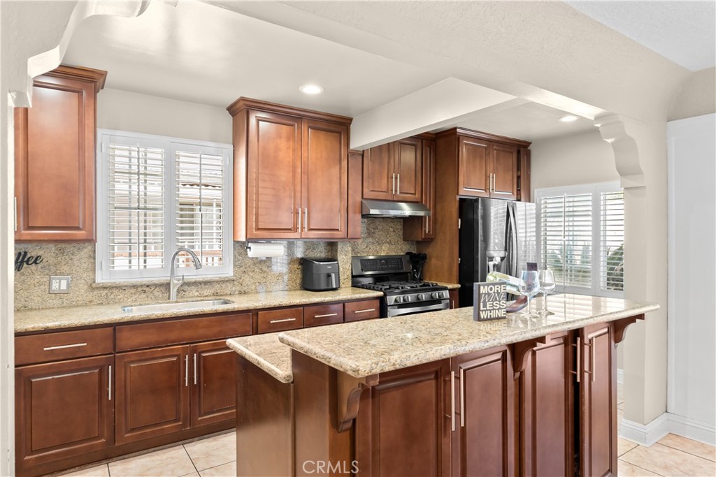 6503 Wilcox Avenue Property Photo 12