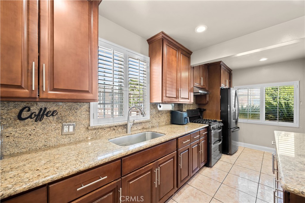 6503 Wilcox Avenue Property Photo 14