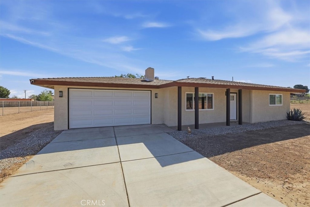 11363 Maple Property Photo 4