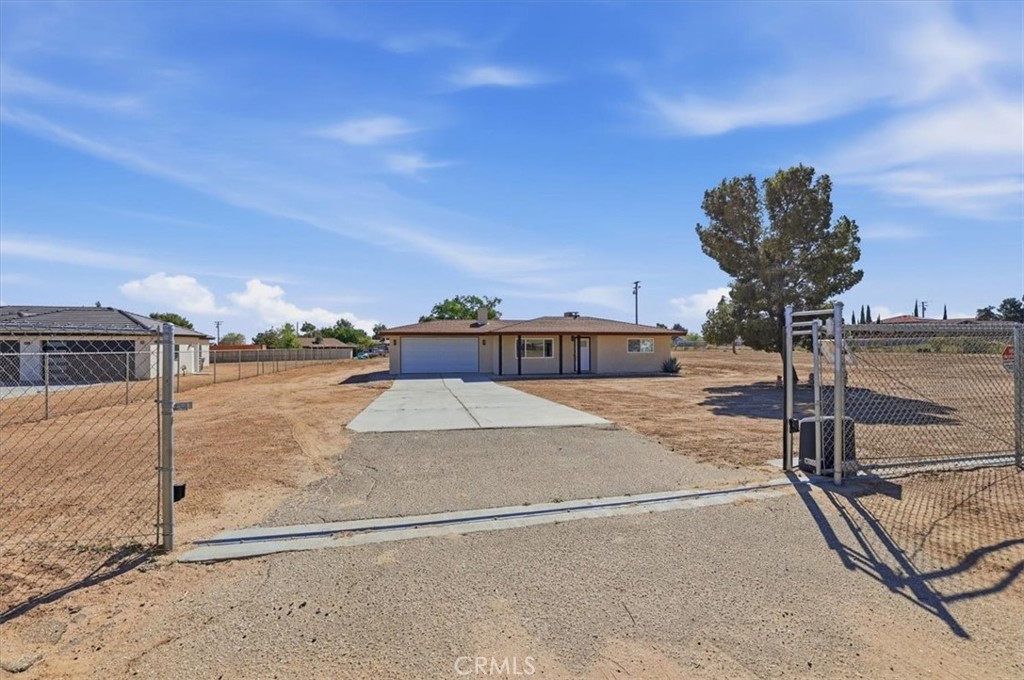 11363 Maple Property Photo 6