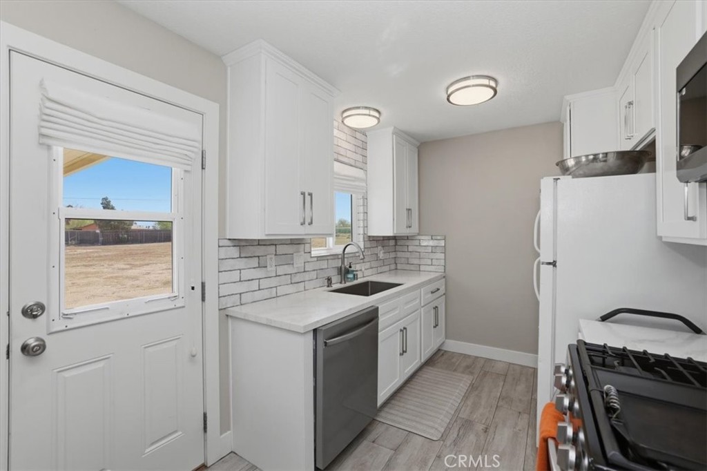 11363 Maple Property Photo 23
