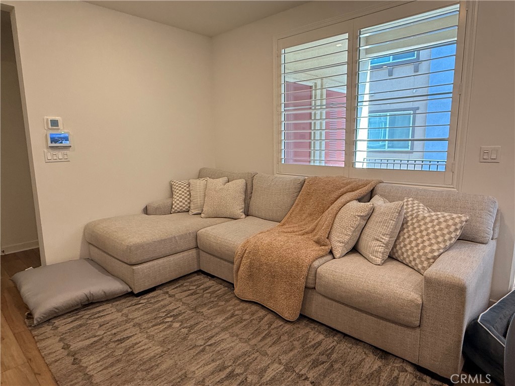 6123 Valentina Way 204 Property Photo 4