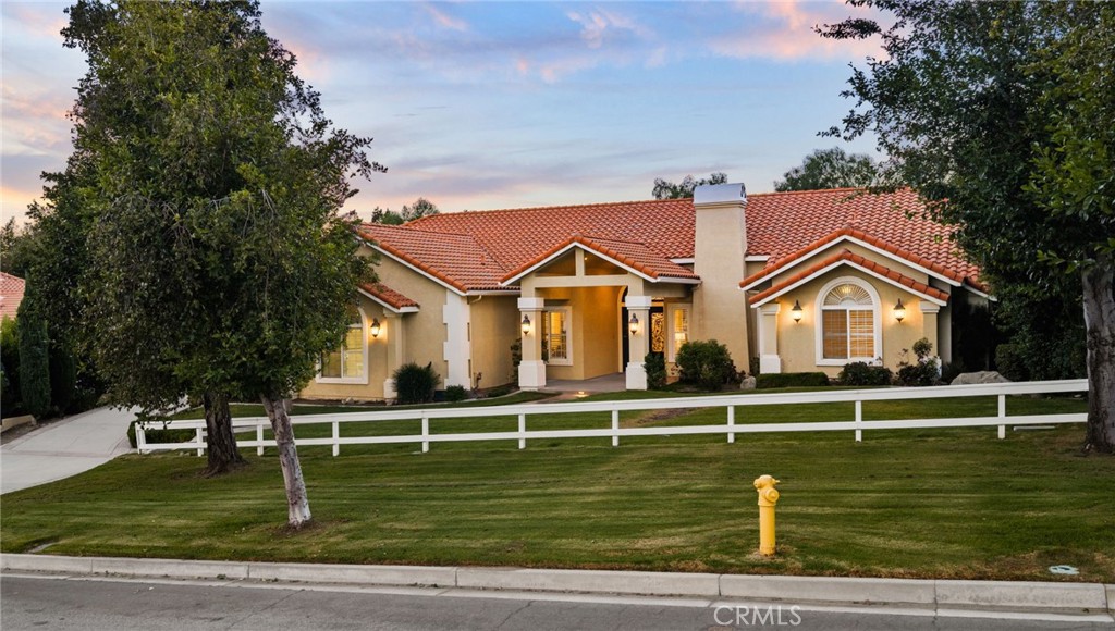 5454 Canistel Property Photo 2
