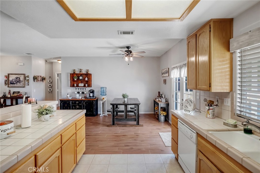 7678 Montrose Property Photo 11