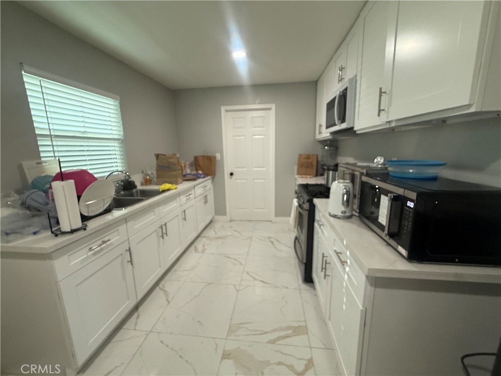 9063 Olive Property Photo 5
