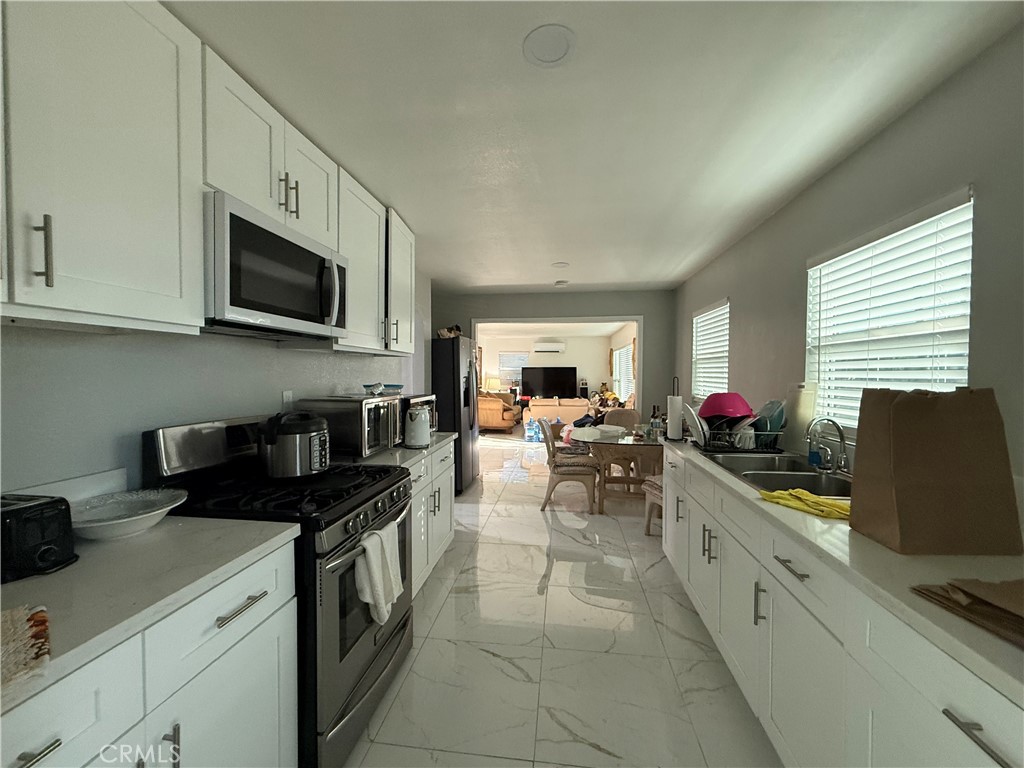 9063 Olive Property Photo 8