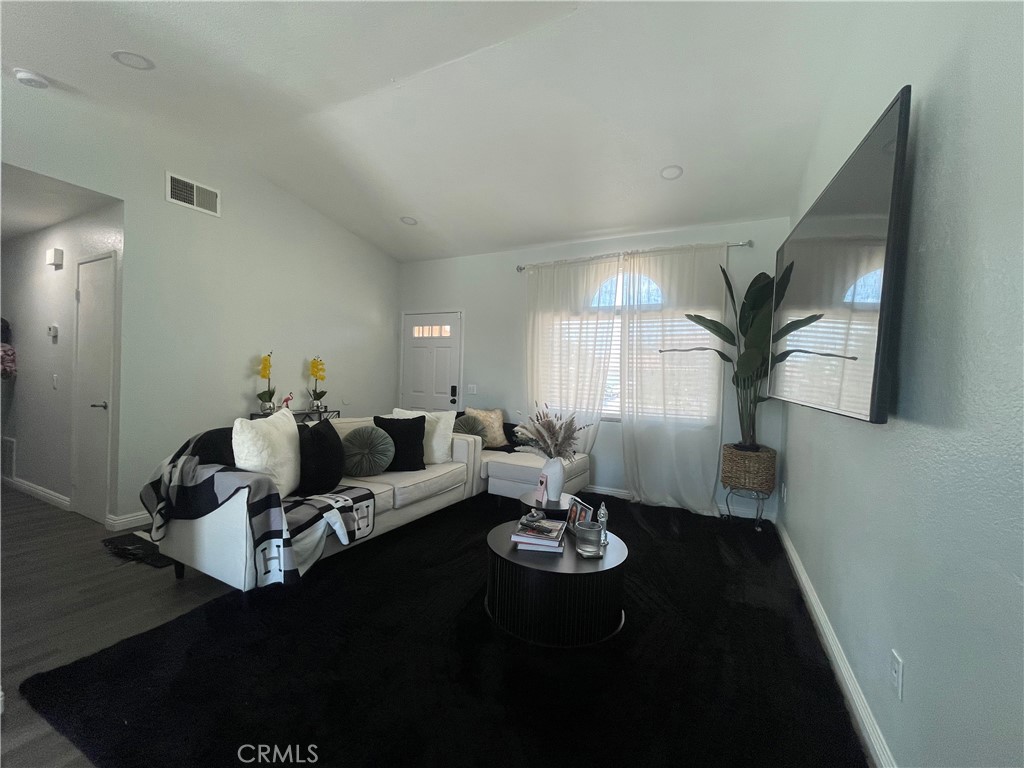 10800 Gates Property Photo 11