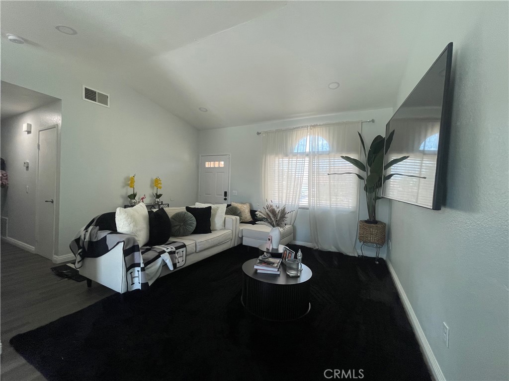 10800 Gates Property Photo 11