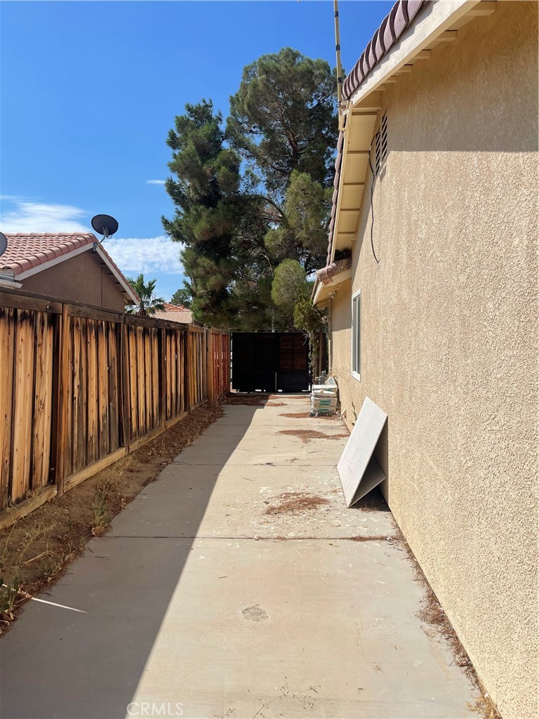 10800 Gates Property Photo 25
