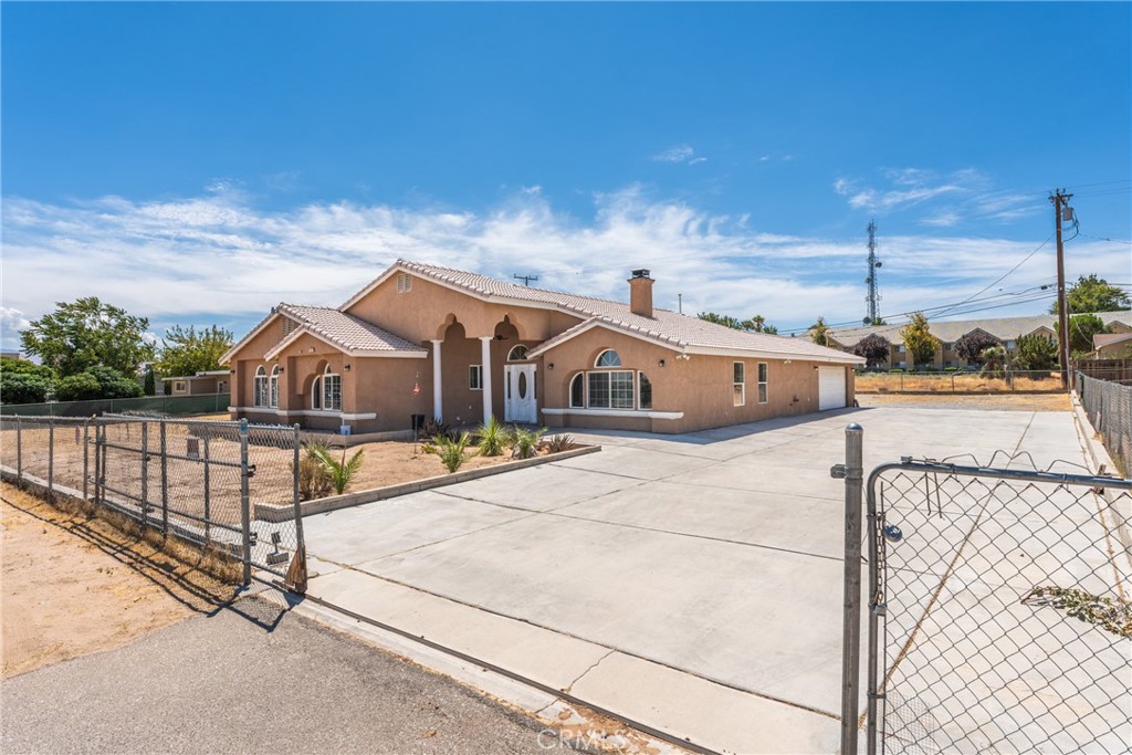 15921 Pine Street Property Photo 2