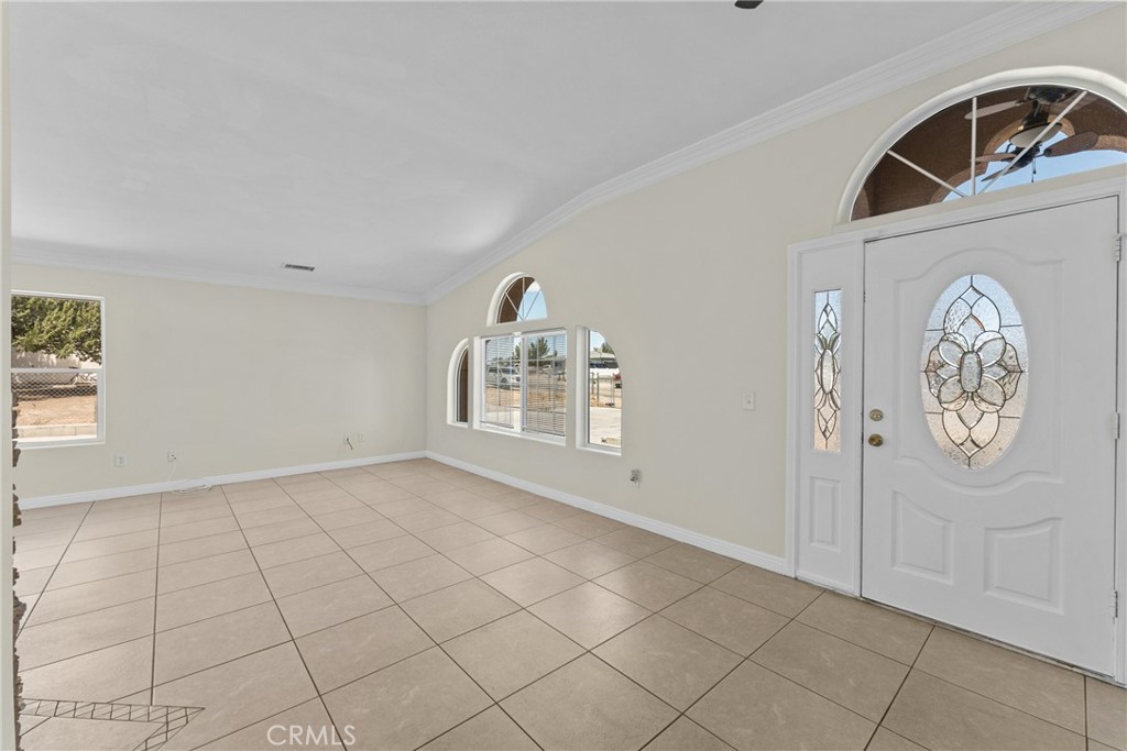 15921 Pine Street Property Photo 7
