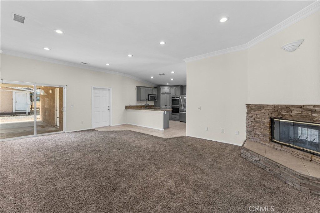 15921 Pine Street Property Photo 12